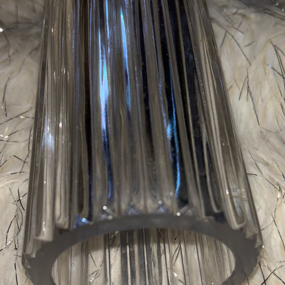 Clear Ribbed Glass Vase - Picture 7 of 7
